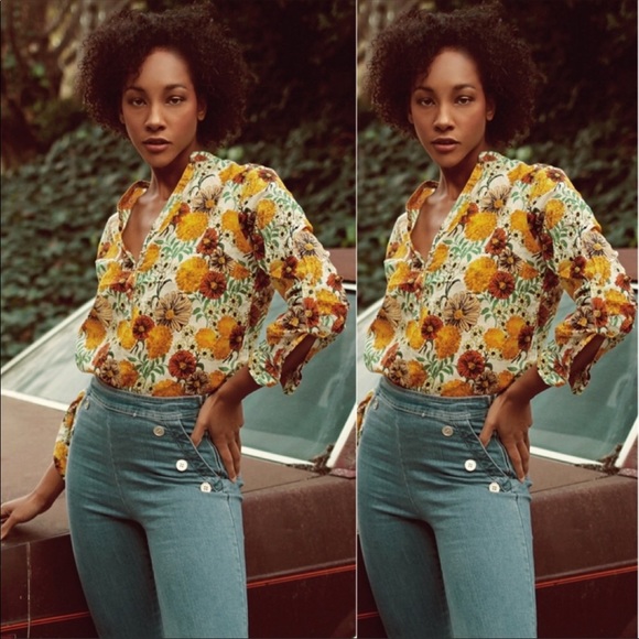 THE BOOKMARK Tops - NEW! BOHO FLORAL TOP